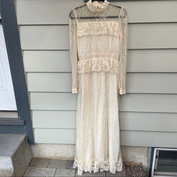 Vintage Gunne Sax Ivory Prairie Wedding Dress - Picture 2 of 14